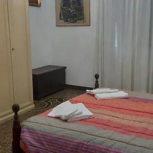 casaluigina.hotelitalianriviera.com/